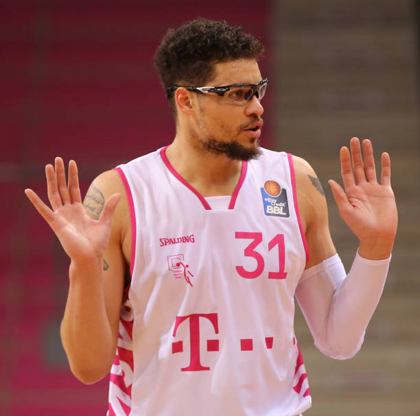 并分析球员 并分析球员